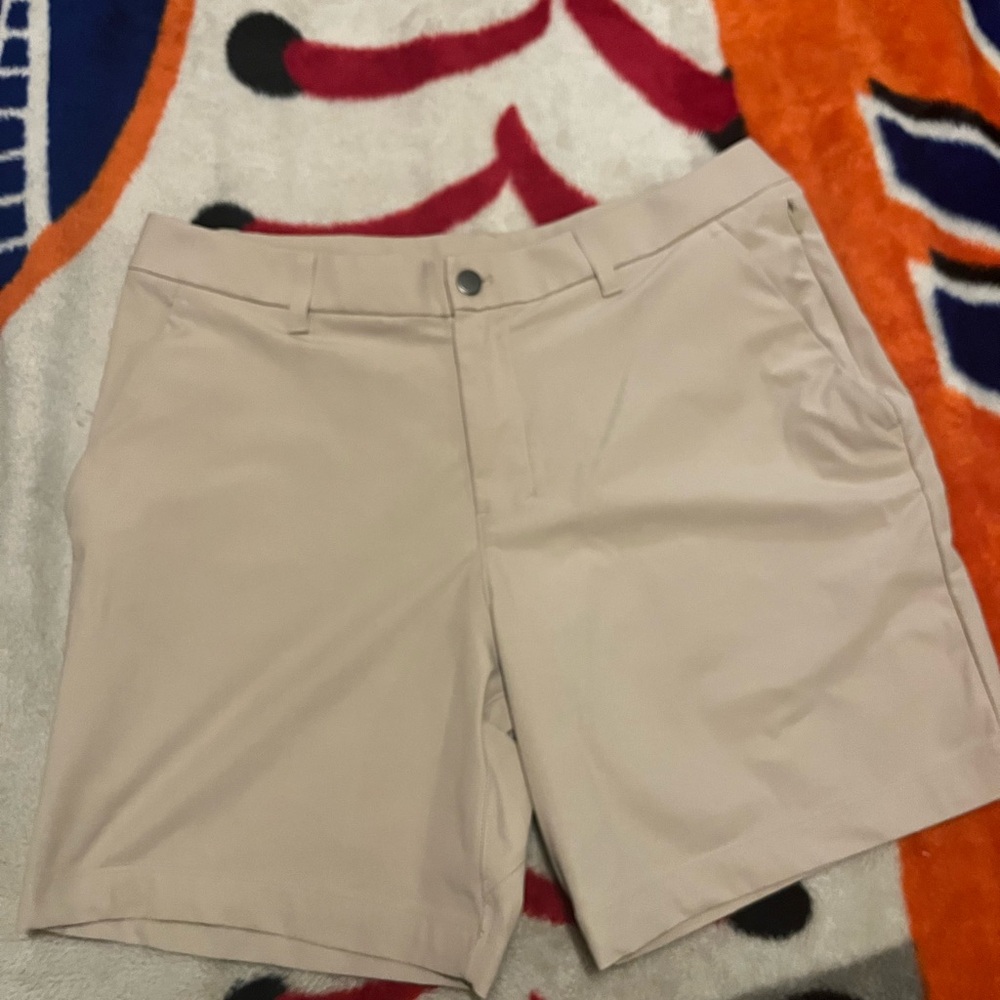 Lululemon ABC classic fit shorts 7 inch